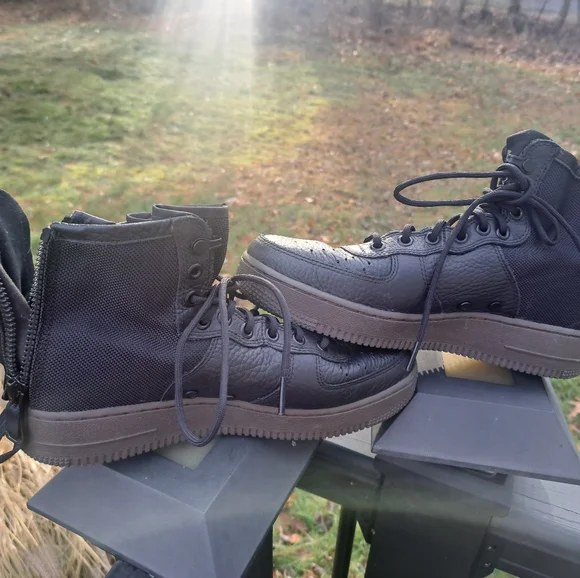 Nike SF Air Force 1 Mid Black Dark Hazel - WomenColor: BlackSize: 8